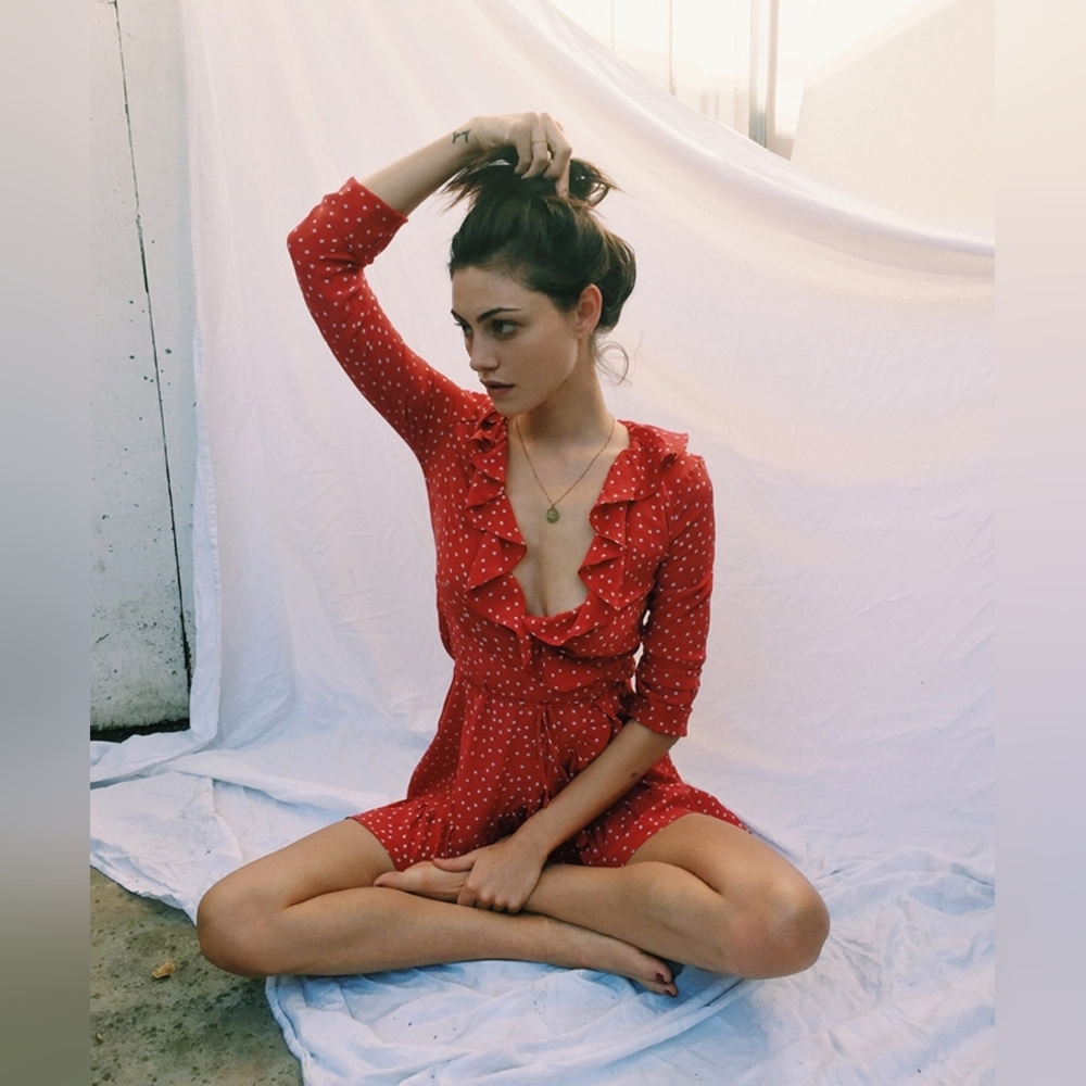 Realisation‎ Red Silk Alexandra Star Print Wrap Mini Dress XS Ruffle Neckline